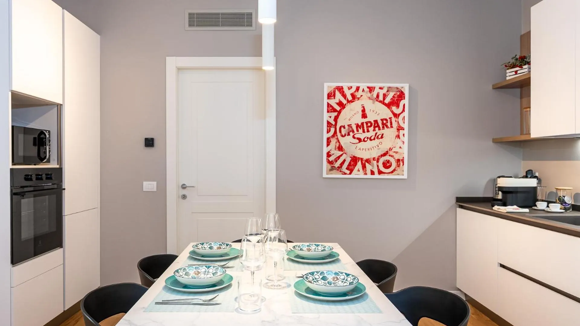 Luxurious & Spacious Flats In Duomo Milan Apartment