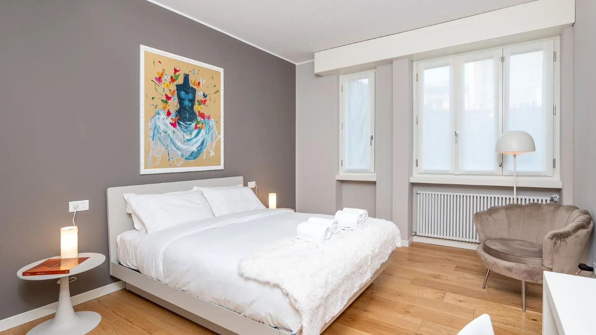 Luxurious & Spacious Flats In Duomo Milan Apartment