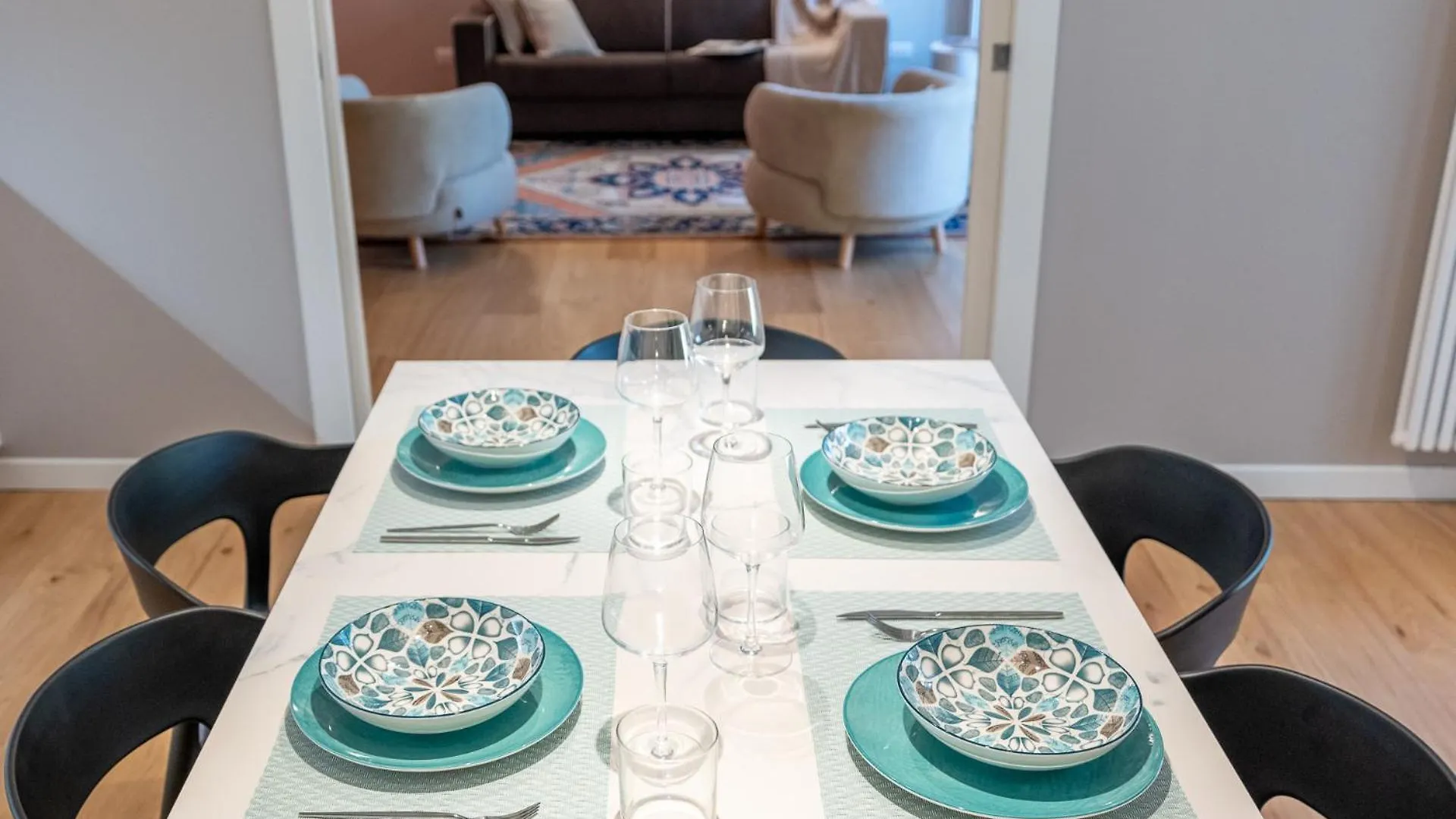 Luxurious & Spacious Flats In Duomo Milan 0*,