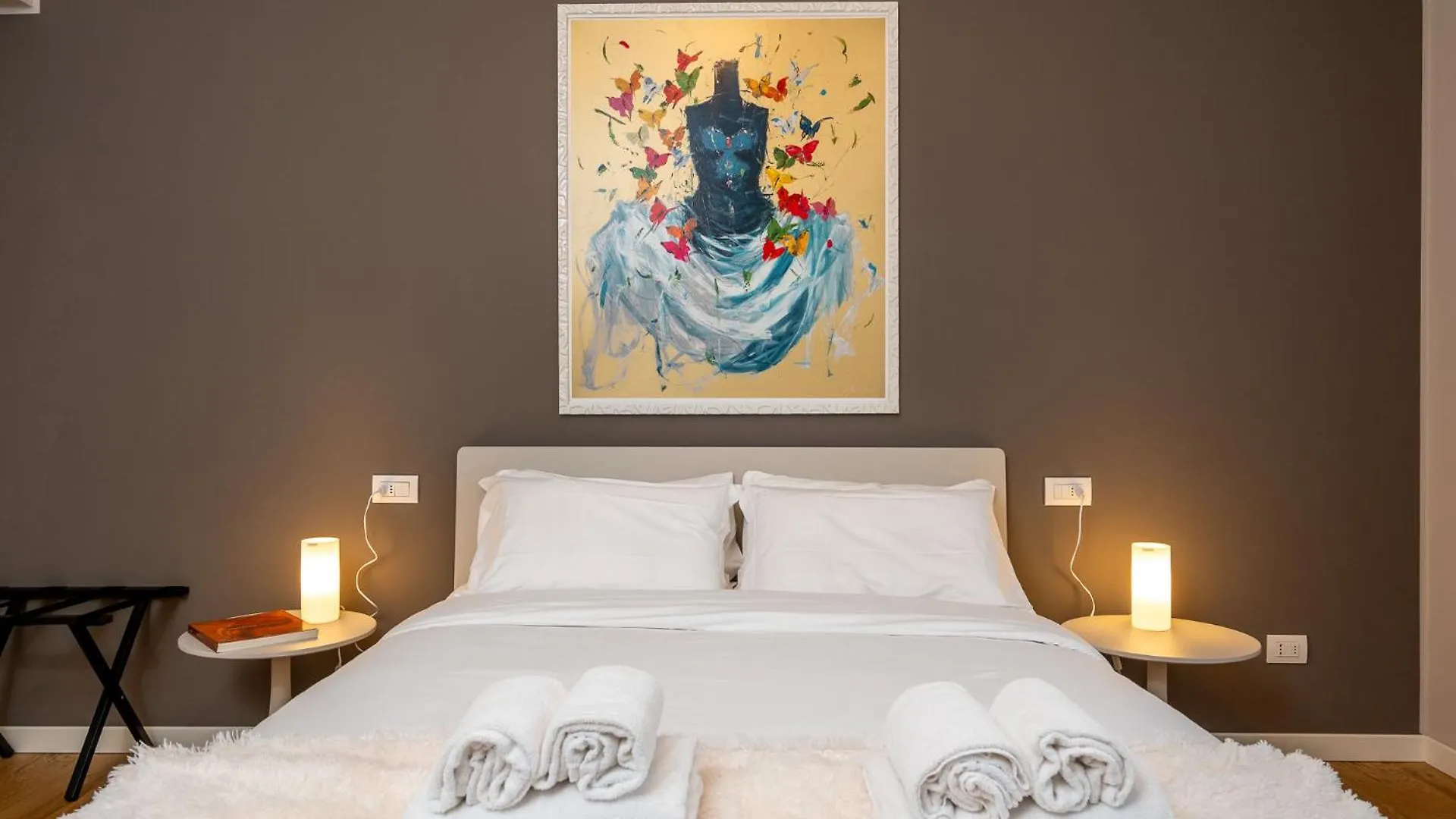 Luxurious & Spacious Flats In Duomo Milan 0*,  Italy