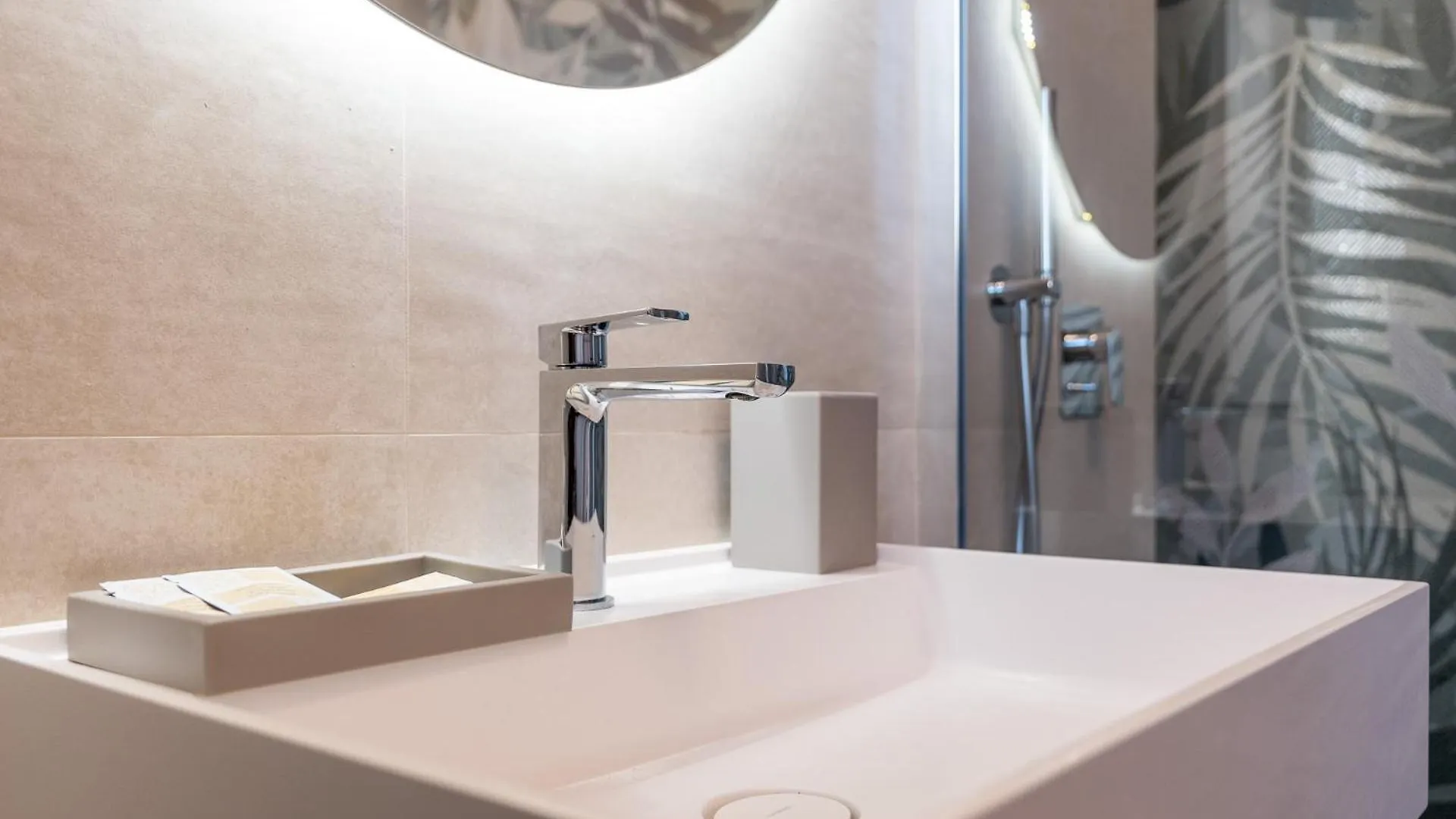 Luxurious & Spacious Flats In Duomo Milan Italy
