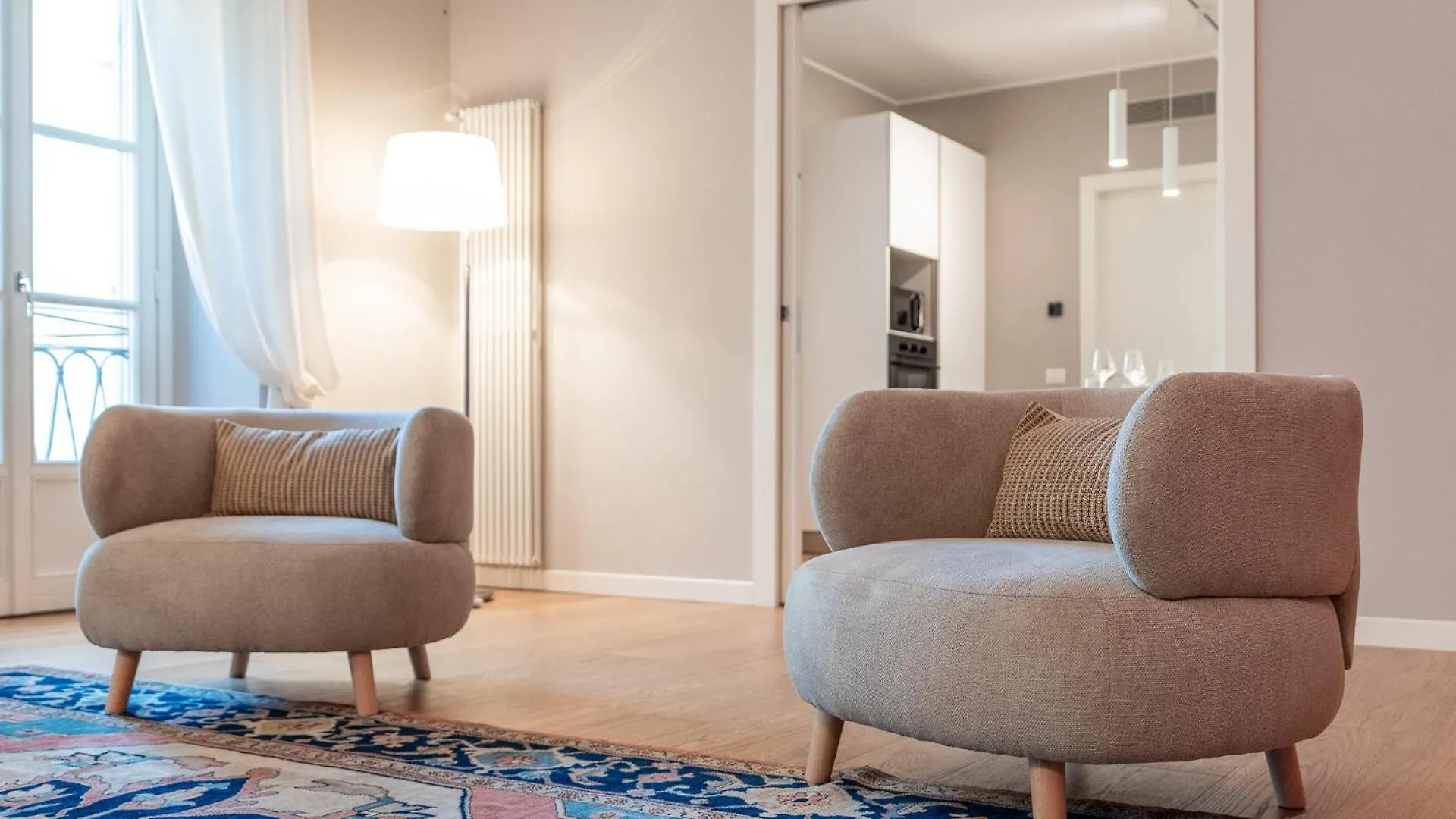 Luxurious & Spacious Flats In Duomo Milan 0*,  Italy