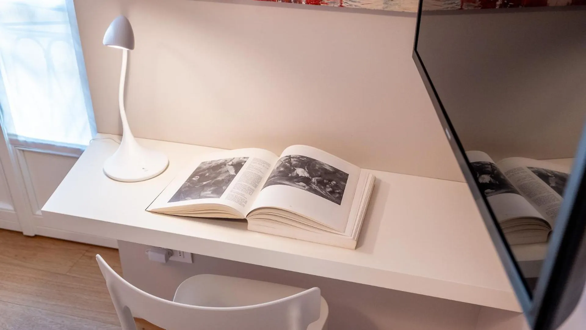 Luxurious & Spacious Flats In Duomo Milan Apartment