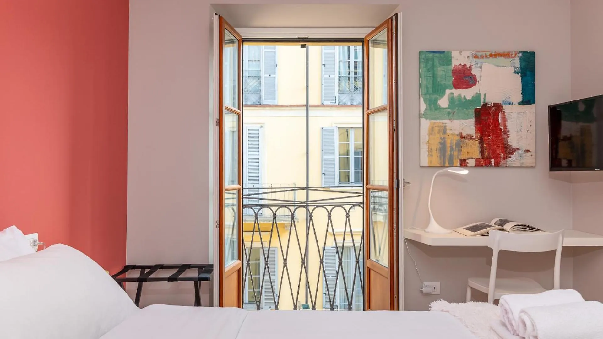 Luxurious & Spacious Flats In Duomo Milan