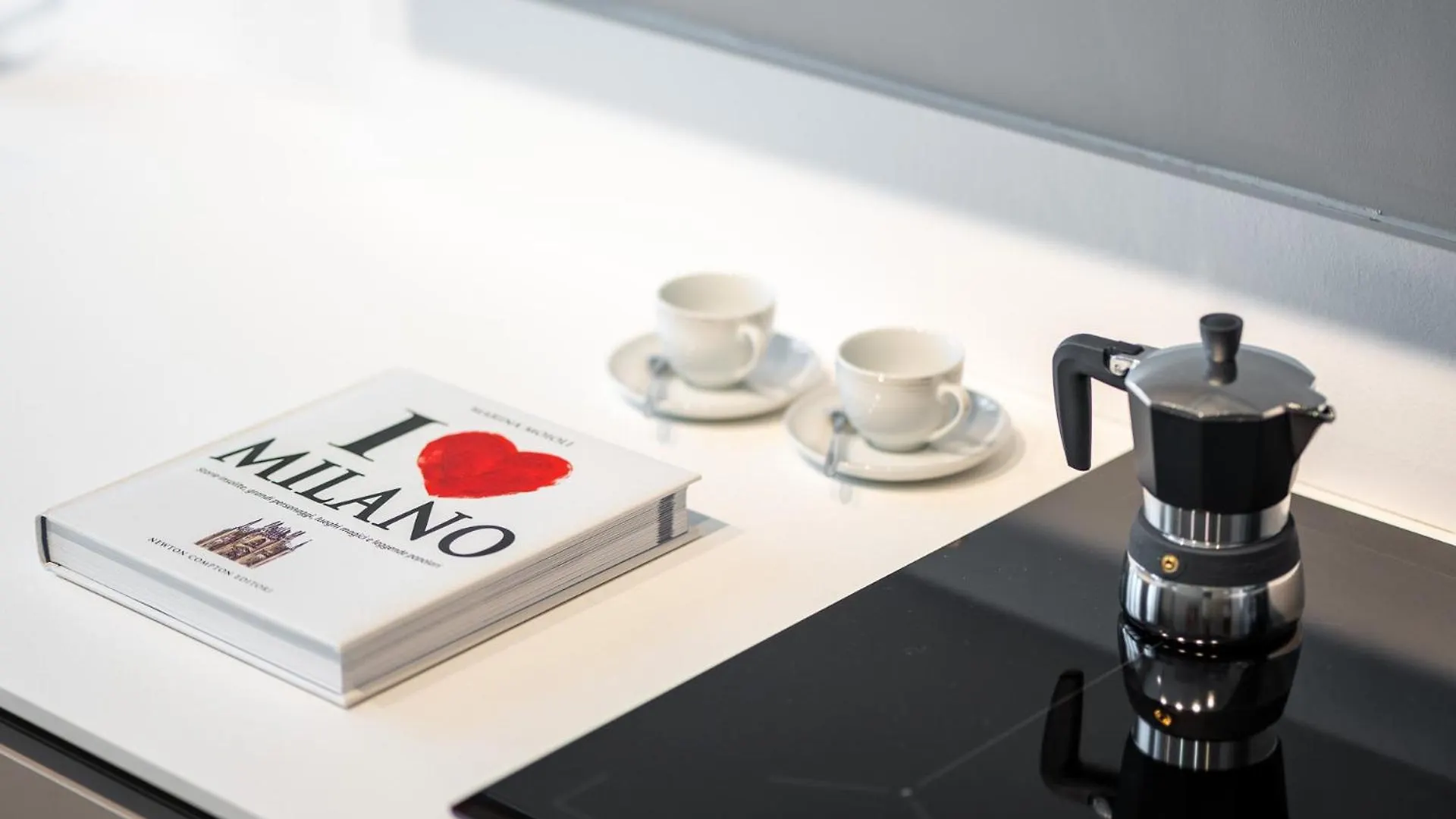 Luxurious & Spacious Flats In Duomo Milan Italy