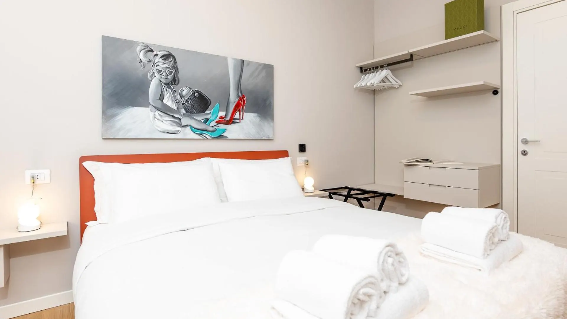 Luxurious & Spacious Flats In Duomo Milan